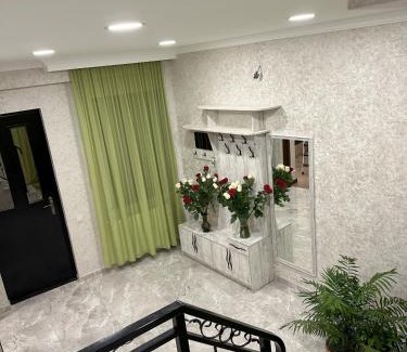 Tbilisi Apartment | Unforgettable Stays at Three Palms House: Pet & Child Friendly