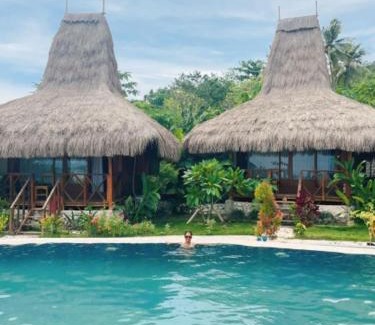 Wanokaka Villa | Charming Three Queen Villa with Oceanfront Pool and Beach