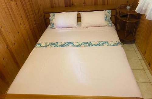 Sithonia House | Inviting Three Rivers Private Cottage: Rated 9.8/10!