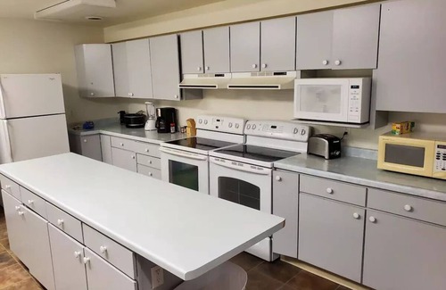 Spencer Cabin | Discover Comfort at Three Rivers Lodge Room #4 with Ocean View