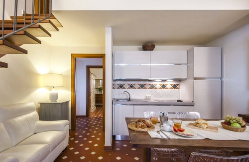 Grosseto Apartment | Relaxing Three-Room Apartment at Casa Livia by the Pool