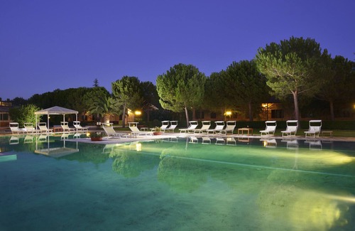 Grosseto Apartment | Relaxing Three-Room Apartment at Casa Livia by the Pool