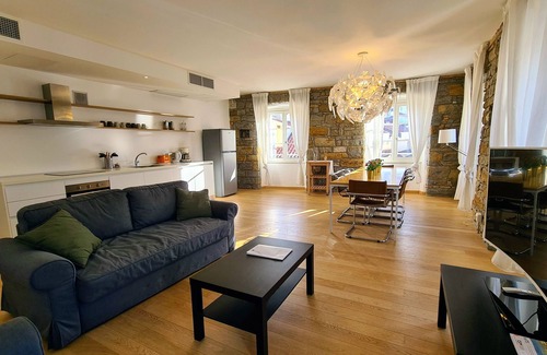 Citta Nuova-Barriera Nuova-San Vito-Citta Vecchia Apartment | Spacious Three-Room Apartment at The Lighthouse - Ritter's