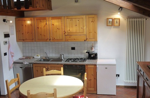 La Salle Apartment | Cozy Rooms Overlooking Mont Blanc with Private Box & Pool