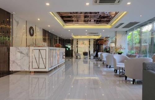 Hua Mak Hotel | Discover Three Seasons Place: Family-Friendly Getaway