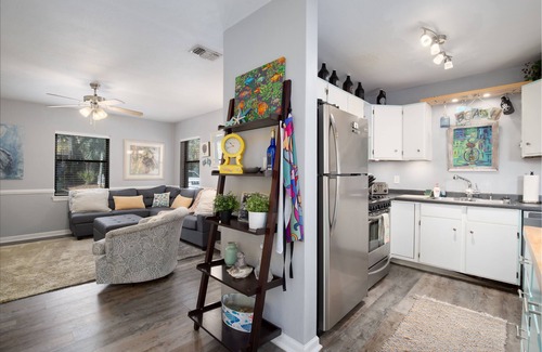 Fort Walton Beach House | Top-Rated Three Seven Oh & Hollywood Joe - Pet Friendly Stay