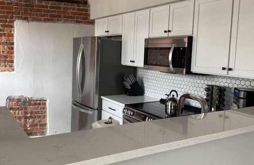 Jonesville Apartment | Unforgettable Stay at Three Trails - RoofDeck in Wine Country