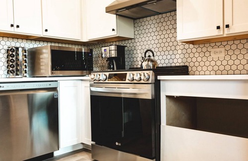 Jonesville Apartment | Guest Rated: 9.8! Three Trails Unit 2 in Historic Wine Country