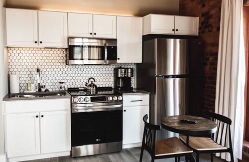 Jonesville Apartment | Top-Rated Three Trails Unit 14 with Kitchen & Roof Deck