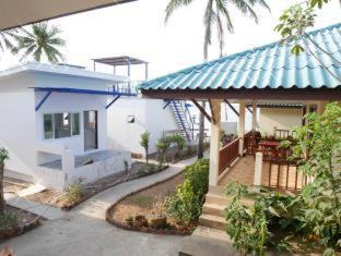Maret Resort | Relax at Three Trees Samui Resort - Sarocha Villa