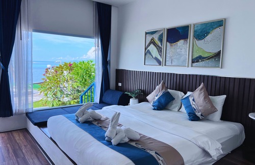 Maret Hotel | Relax at Sarocha Villa: Pool, Ocean View & Spa Amenities