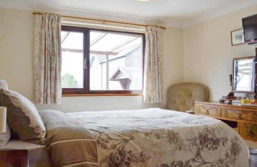 Talgarth House | Family-Friendly Three Views Bungalow - Rated 9.8/10