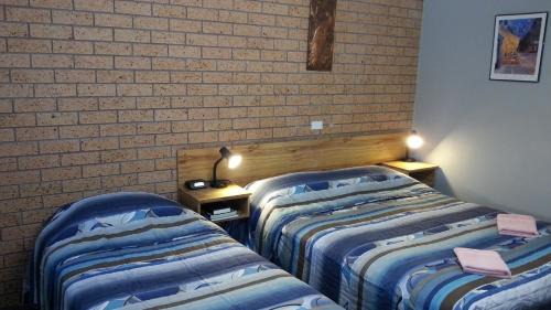 Gilgandra Hotel | Welcoming Three Ways Motel: Family-Friendly & Accessible Stay
