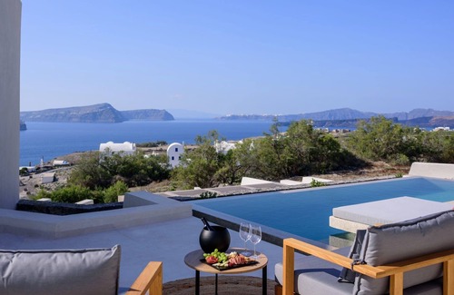 Akrotiri Villa | Thrilling Santorini Suite | Nysa Suite | Superb Suite with Private Pool &.