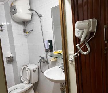 Ninh Binh House | Cozy Thu Guest House with Breakfast & Hot Tub Amenities