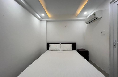 Binh Thanh Bed & Breakfast | Discover Thu Hà Hotel: Family-Friendly & Accessible Stay