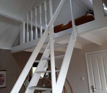 Zuilichem Bed & Breakfast | Inviting Stay at Thuis bij Elles with Hot Tub & Fireplace