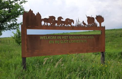 Zuilichem Bed & Breakfast | Inviting Stay at Thuis bij Elles with Hot Tub & Fireplace