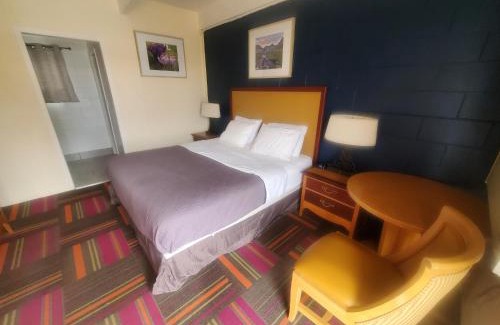 Mountain Home Hotel | Budget-Friendly Stay at Thunder Bird Motel for Families