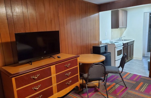 Mountain Home Hotel | Budget-Friendly Comfort at Thunder Bird Motel with Breakfast