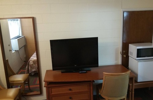 Mountain Home Hotel | Budget-Friendly Comfort at Thunder Bird Motel with Breakfast