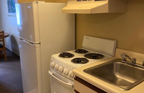 Norman Hotel | Discover Thunderbird Lodge: Family-Friendly Stay in Norman