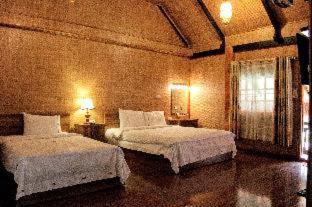 Hoa Lu Hotel | Explore Thung Nham Resort: Oceanfront Stay with Pool