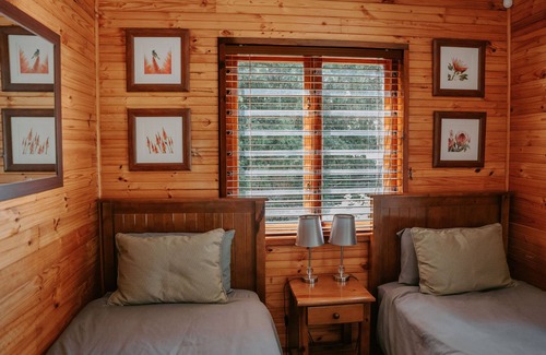 Nelson Mandela Bay Cabin | Experience Thunzi Bush Lodge: 4-Star Getaway with Pool & Spa