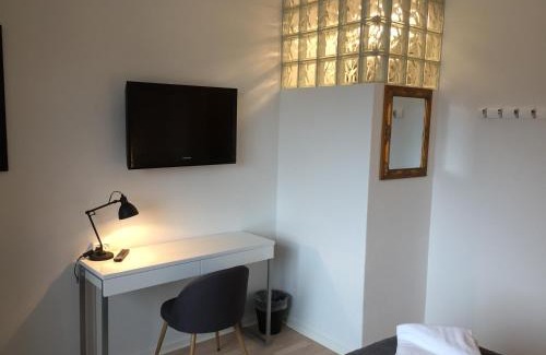 Thyboron Hotel | Thyborøn Hotel: Oceanfront Escape with Pool & Breakfast