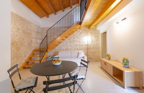 Modica House | Thyme: Inviting Retreat in the Hyblean Countryside