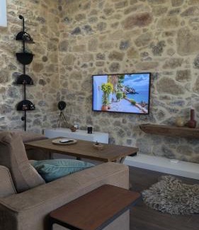 Lassithi Prefecture House | Thysanos
