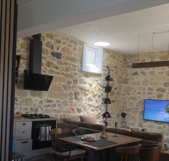 Lassithi Prefecture House | Thysanos