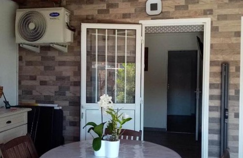 Saint-Benoit House | Family-Friendly Stay at Ti case Les Girofles - Rated 9/10