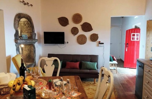 Angra do Heroismo Cottage | Child-Friendly Retreat at Ti Chôa - Casa do Biscoitinho