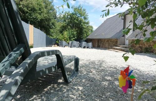 Briec House | Family-Friendly Ti Guernevez - La Longère with Top Amenities