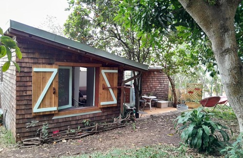 Piton Saint-Leu House | Ti Kaz Kafé - Independent Creole Home with Ocean Views