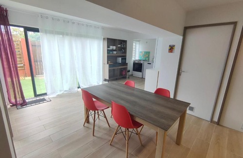 Bois de Nefles House | Top-Rated Ti Kaz Sourire: Family-Friendly Getaway with Garden