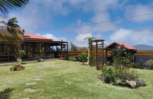 Saint-Joseph Ski Chalet | Exceptional Family Retreat at Ti Kazenboi with Hot Tub