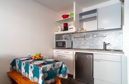Saint-Nic Apartment | Ti Kréol - Steps from the Beach with Ocean Views