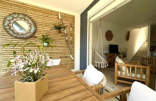 Saint-Pierre De La Reunion Villa | Relax at Les "Ti Pêcheurs gris" by the Seaside