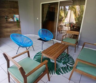 La Colline House | Relaxing Maison with Spa, Garden & Ocean View Retreat