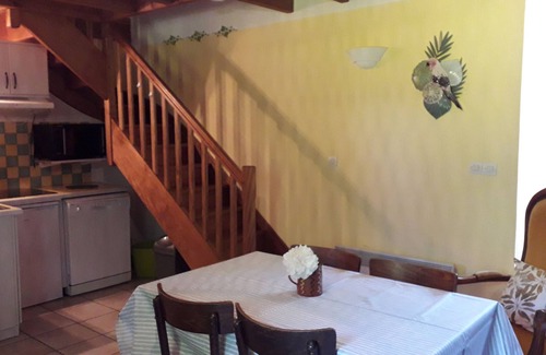 Begard Cottage | Discover Ti Sistr: Pet-Friendly Cottage by the Ocean