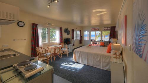 Rarotonga Apartment | Inviting Tia Maria Retreat with Private Beach & Ocean Views