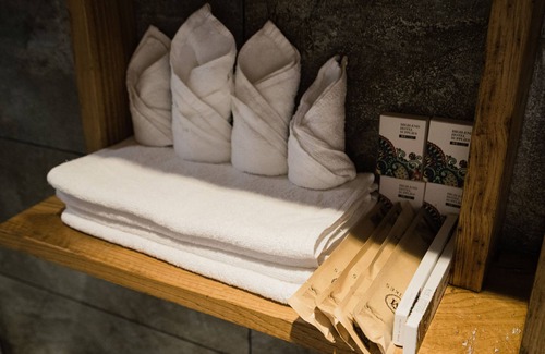Yongding House | Relax at Tian's Resort: Rated 9.4 with Pool & Spa Access