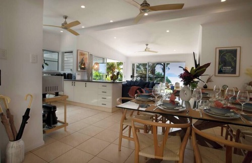 South Mission House | Oceanfront Escape at Tide Pool: Family-Friendly & Inviting