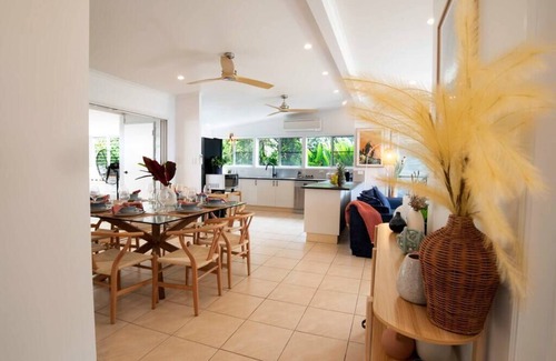 South Mission House | Ocean Front Tide Pool Retreat with Family-Friendly Amenities