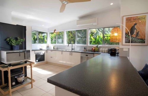 South Mission House | Ocean Front Tide Pool Retreat with Family-Friendly Amenities