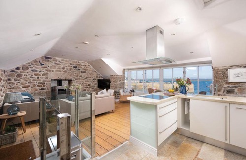 Mousehole House | Experience Tides Reach: 4-Star Stay with Family-Friendly Amenities