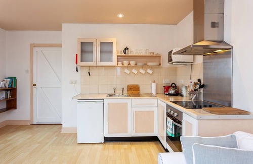 Ardnatrush Apartment | Top-Rated Tidewater Holiday Apartment with Spa & Breakfast
