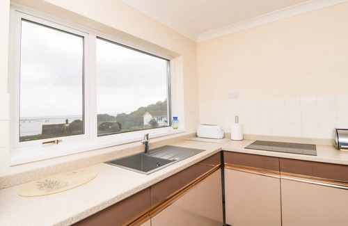 Ebford Cottage | Pet-Friendly TIDEWAYS Cottage with Ocean View in Devon